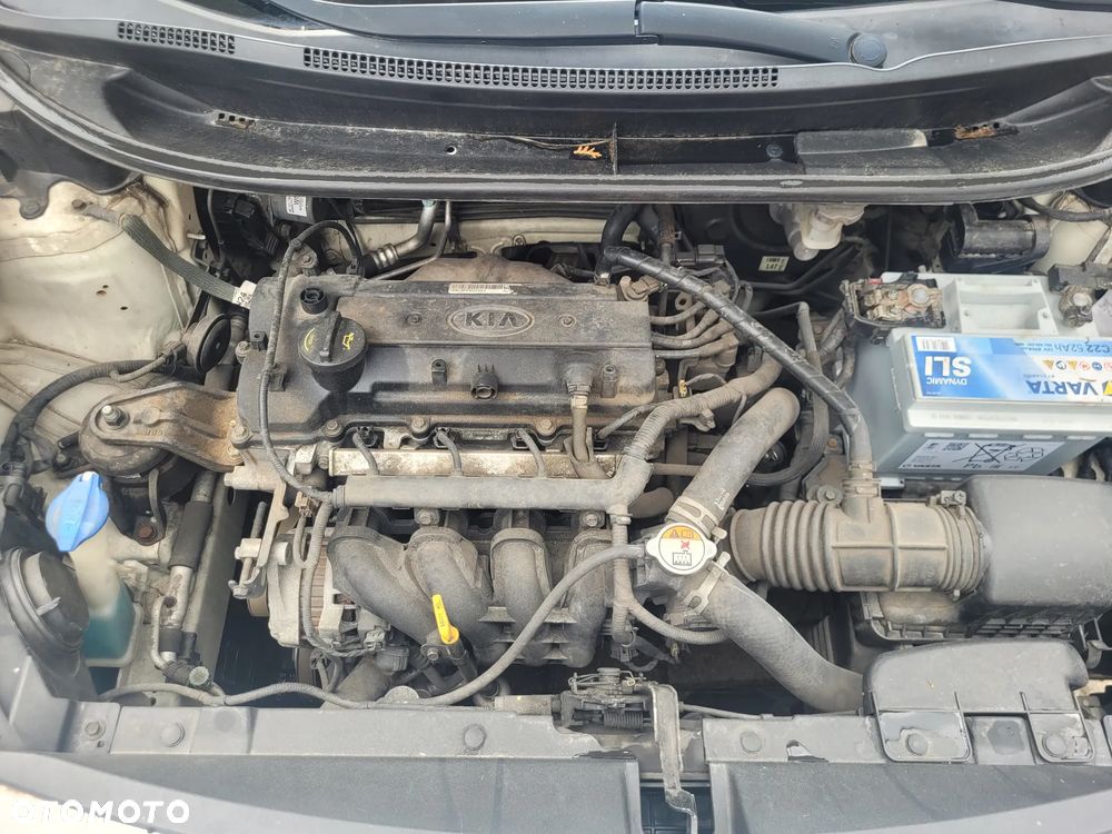 Kia Rio - 26
