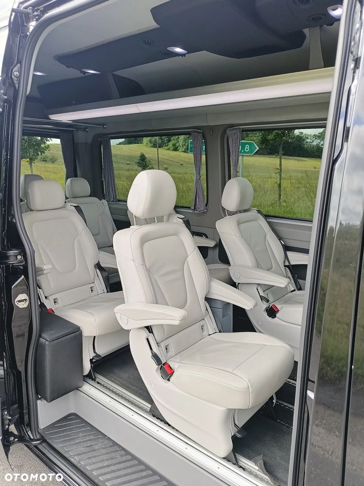Mercedes-Benz Sprinter - 13