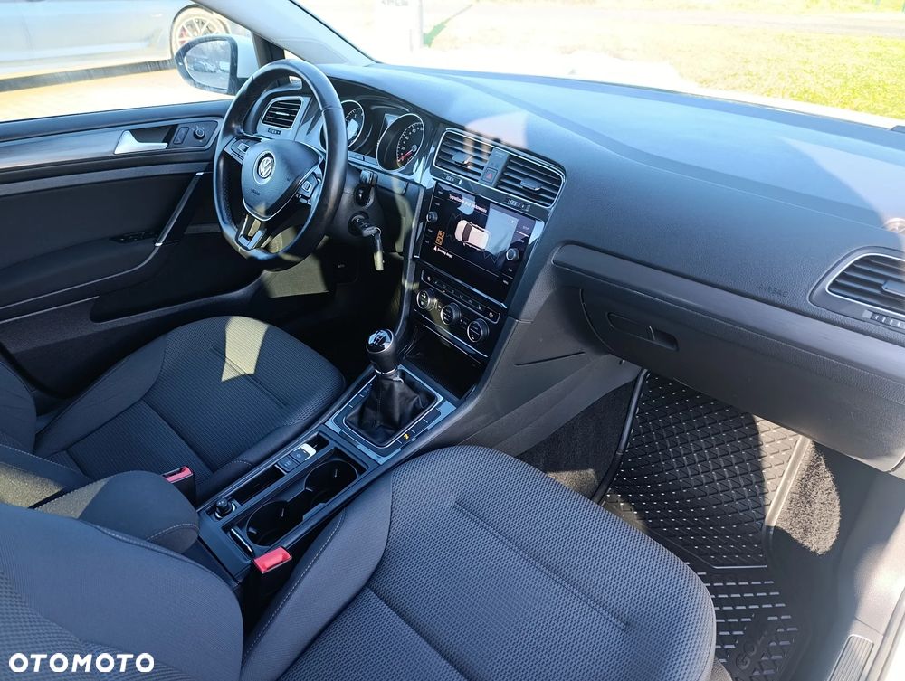 Volkswagen Golf 1.0 TSI BlueMotion Comfortline - 20