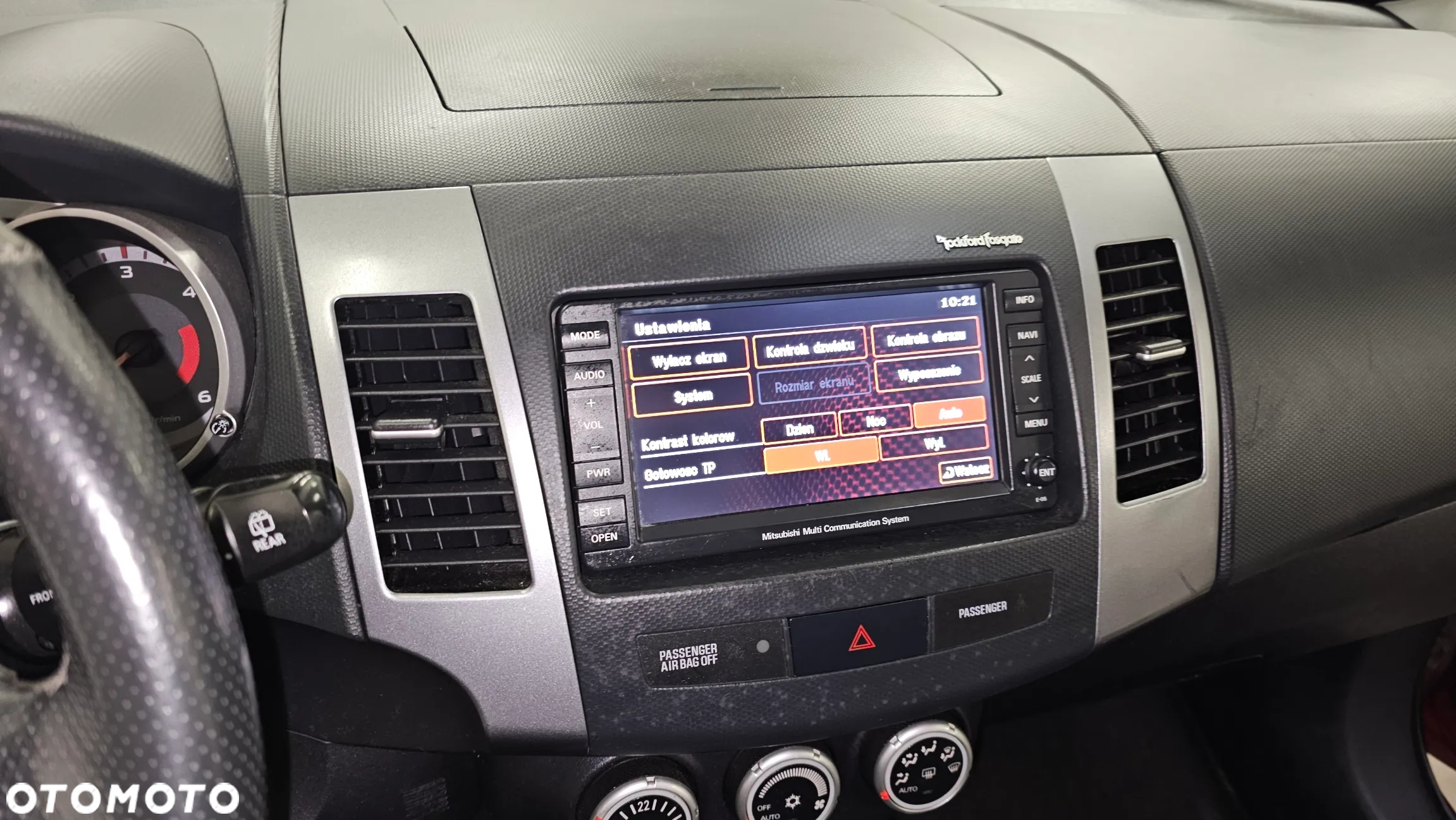 Mitsubishi Outlander 2.0 DID Instyle NAVI - 14