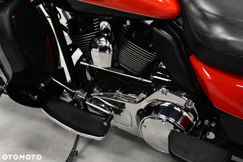 Harley-Davidson FLH Electra Glide - 37