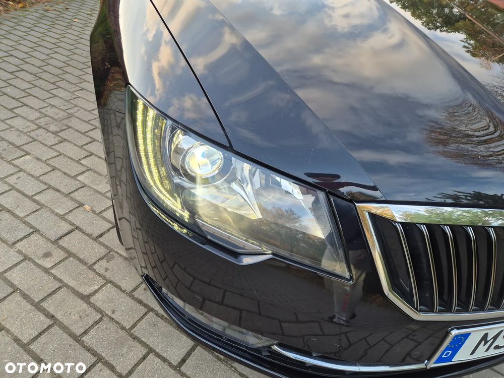 Skoda Superb Combi 2.0 TDI DSG Exclusive - 17