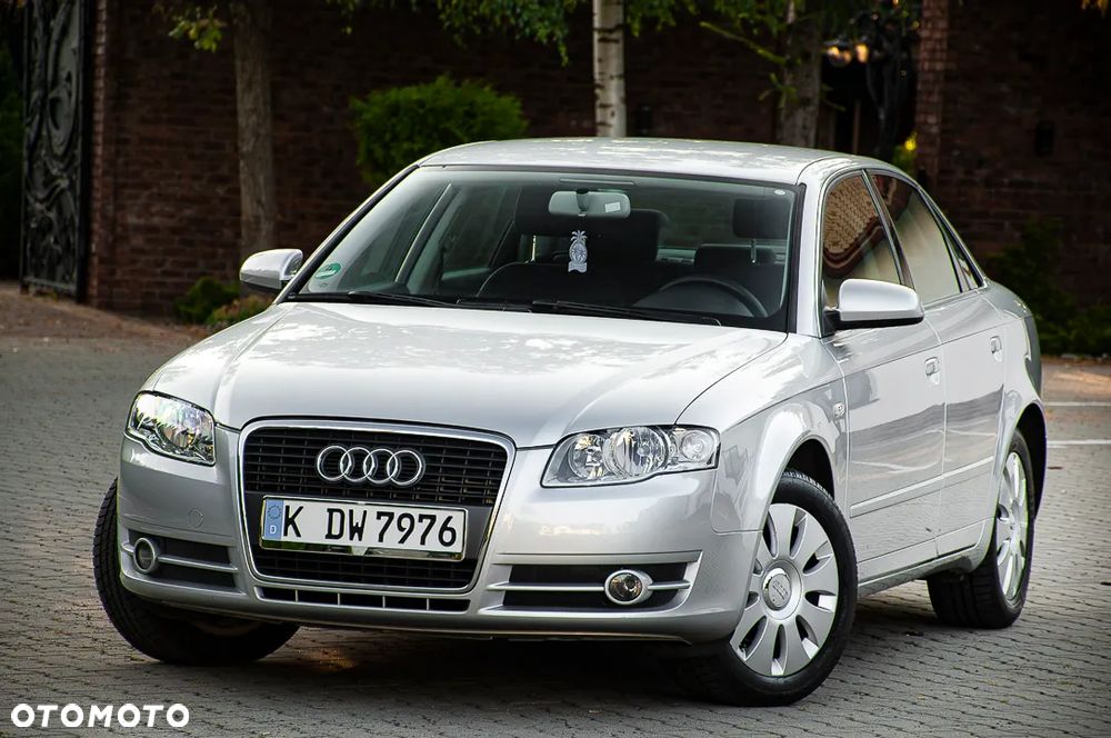 Audi A4 Limousine 1.6 - 9