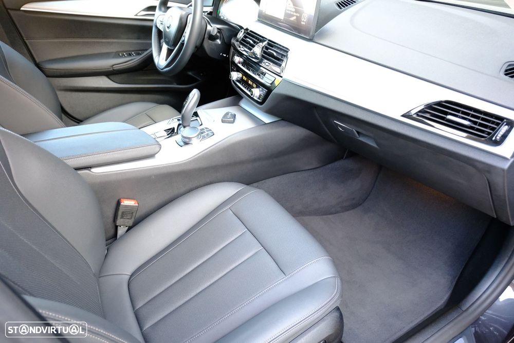BMW 520 d Auto - 11