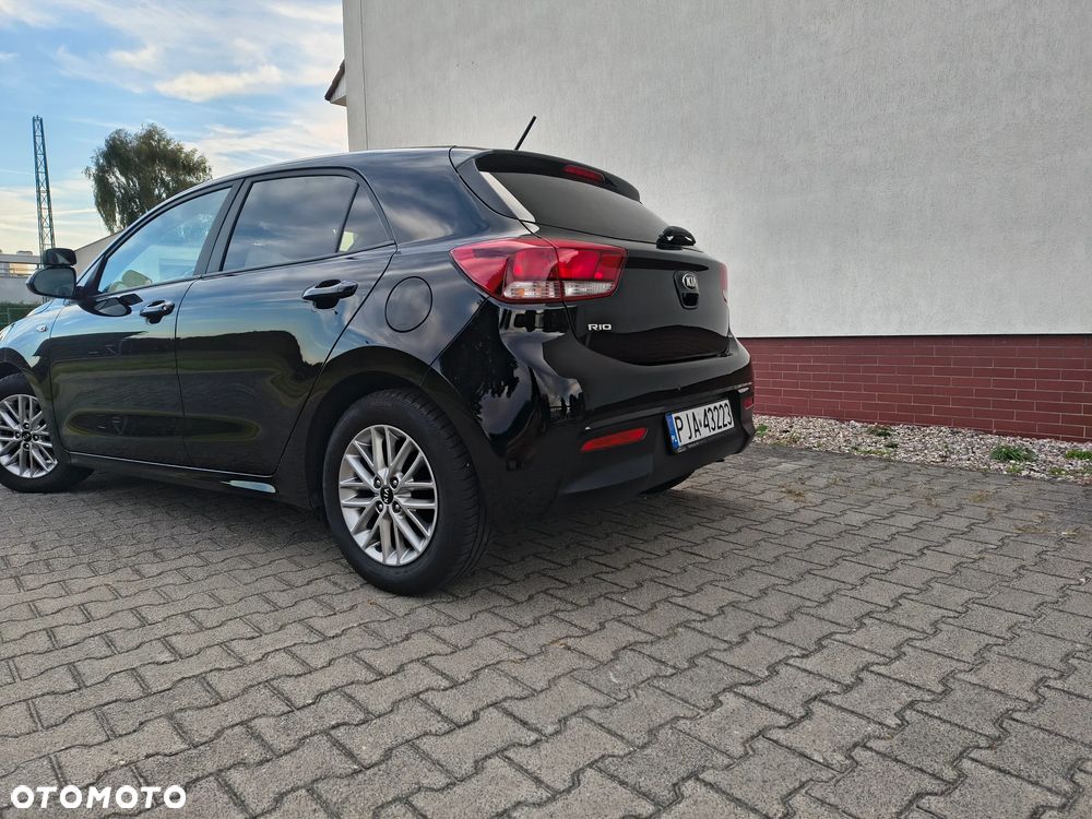 Kia Rio - 3