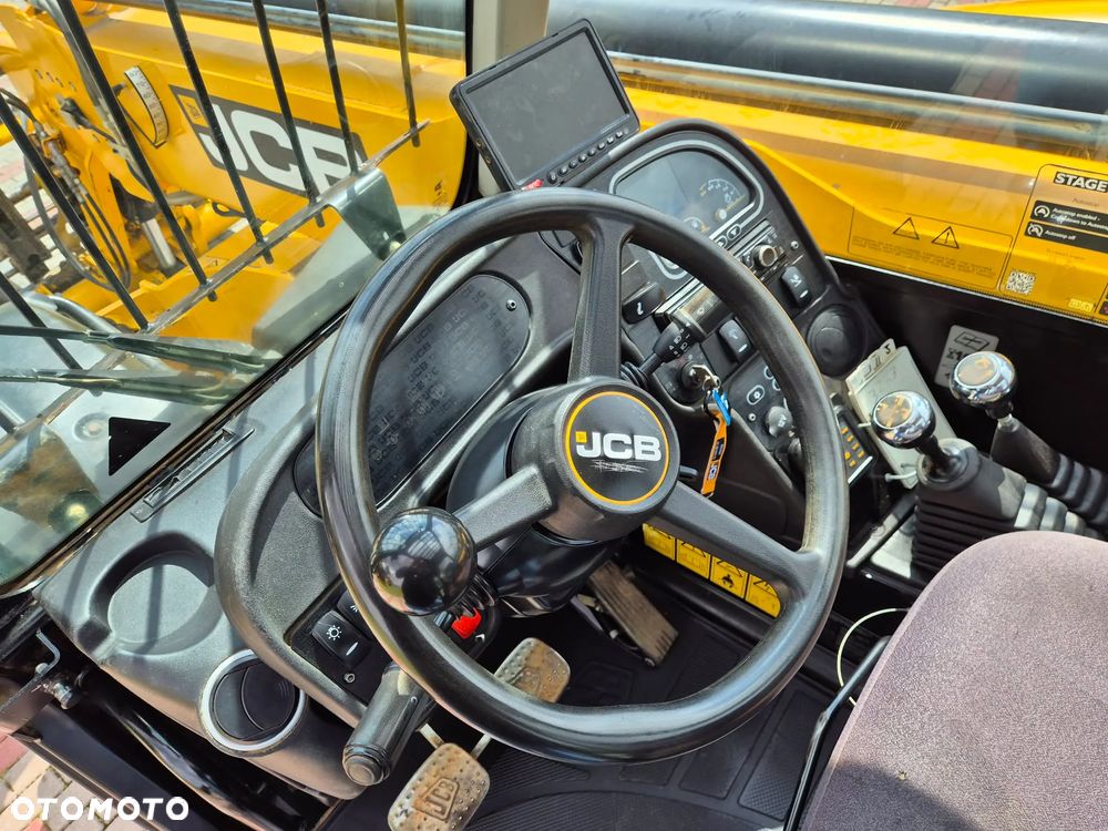 JCB 540-140 HiViz - 8
