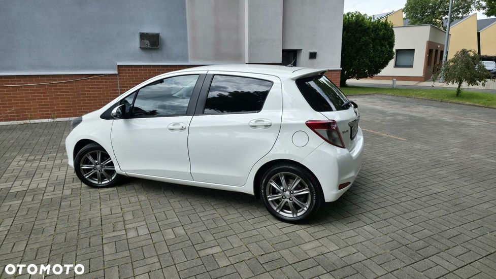 Toyota Yaris 1.33 Premium - 16