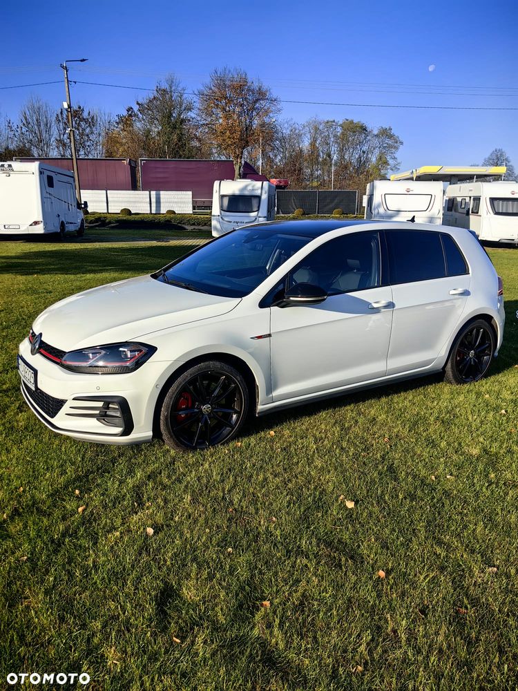 Volkswagen Golf GTI (BlueMotion Technology) DSG Performance - 1
