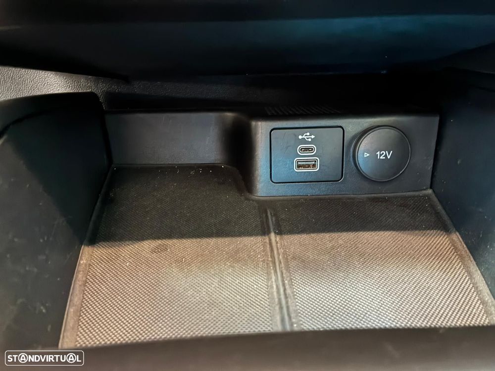Ford Kuga 1.5 EcoBoost ST-Line - 29