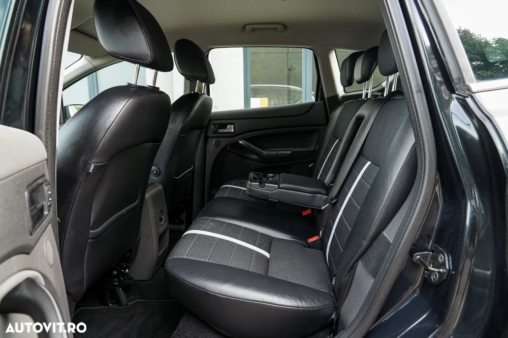 Ford Kuga 2.0 TDCi 4WD Powershift Titanium - 10