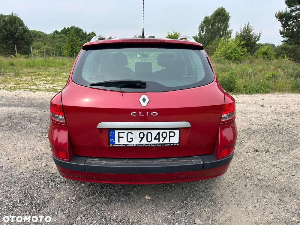 Renault Clio - 9