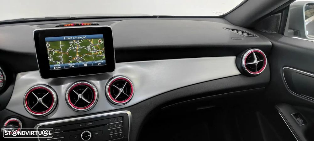 Mercedes-Benz CLA 180 - 25