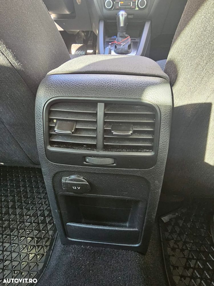 Volkswagen Jetta 1.6 TDI DPF Comfortline DSG - 17