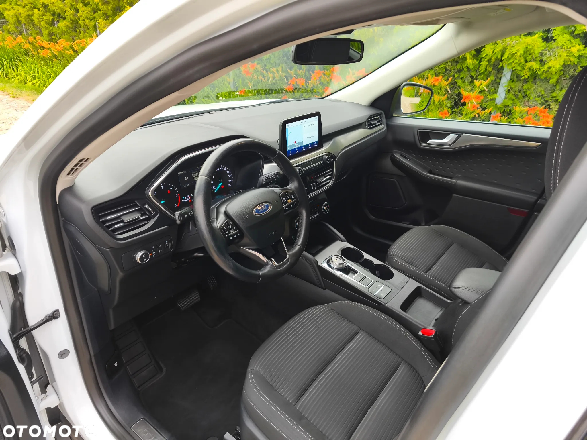 Ford Kuga - 12