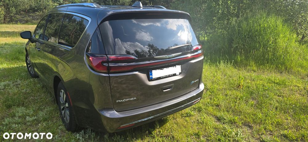 Chrysler Pacifica - 3
