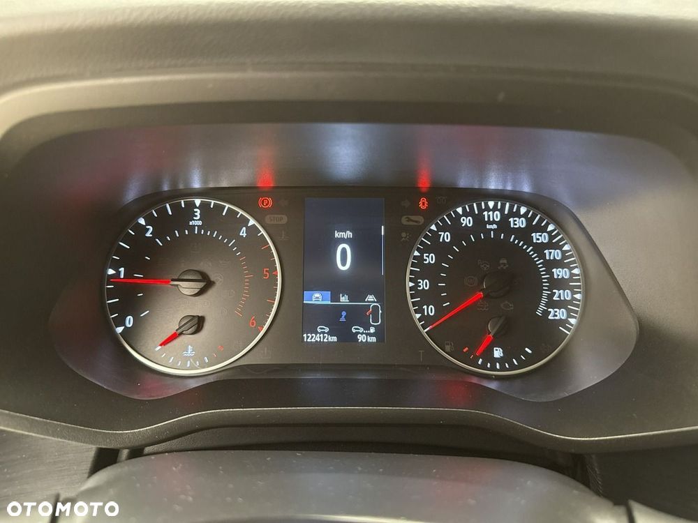 Renault Trafic - 16