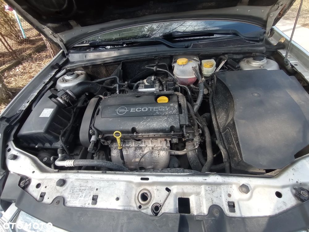 Opel Vectra 1.8 - 6