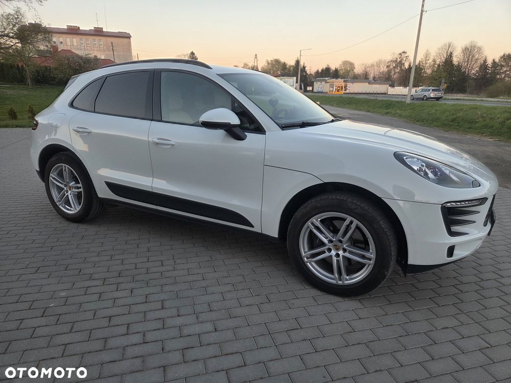 Porsche Macan Standard - 1