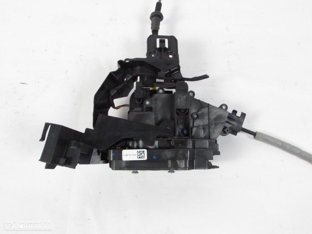 Fecho da porta Direito/Frente Seminovo/ Original MERCEDES-BENZ C-CLASS (W205)/ME... - 2