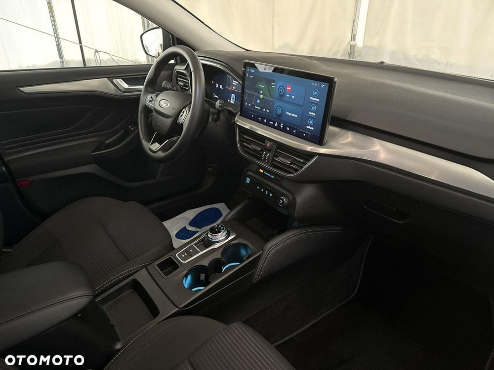 Ford Focus - 24