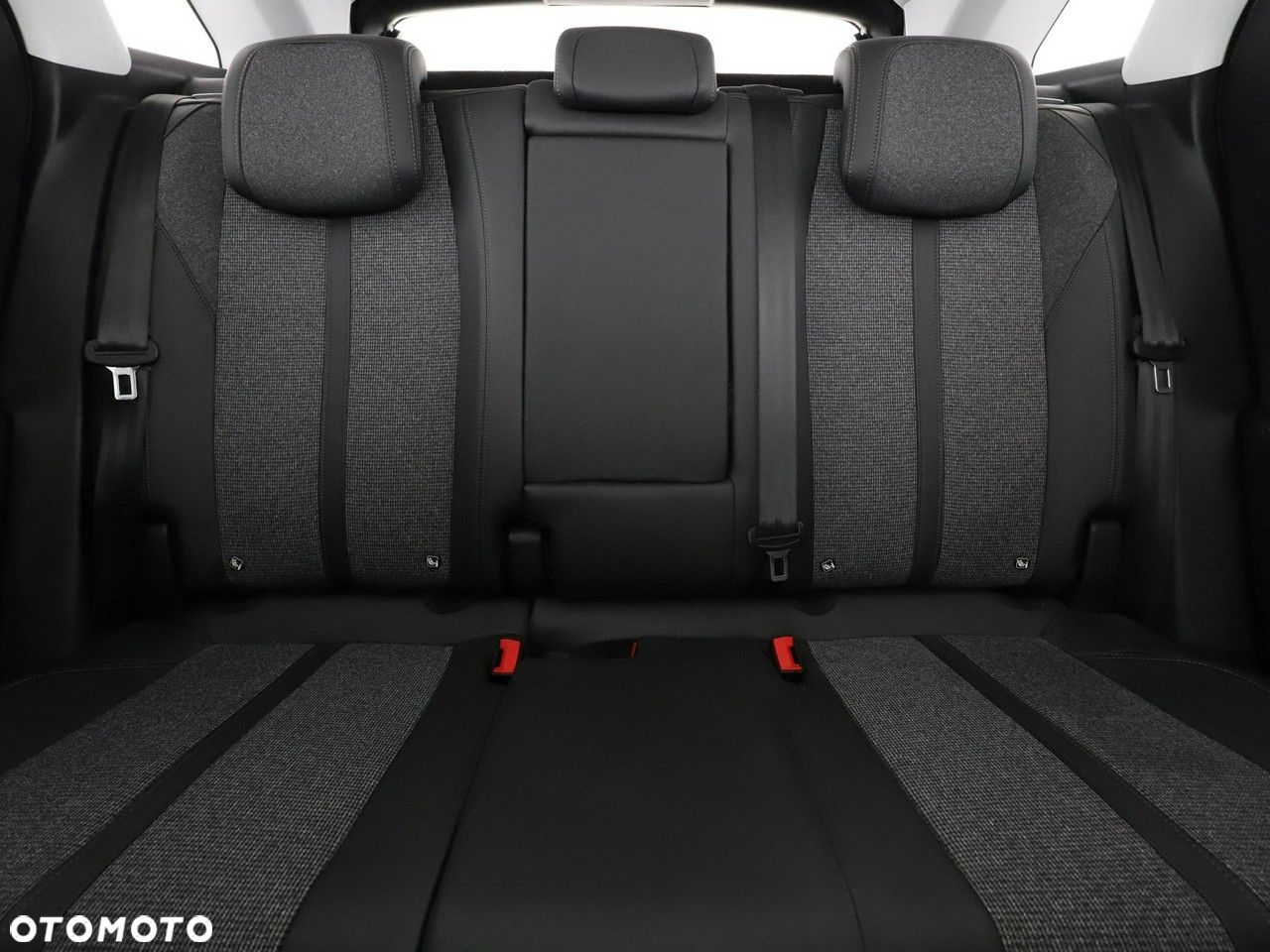 Peugeot 3008 1.2 PureTech Allure Pack S&S EAT8 - 18