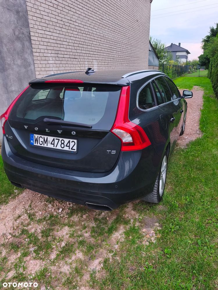 Volvo V60 T5 Drive-E Kinetic - 3
