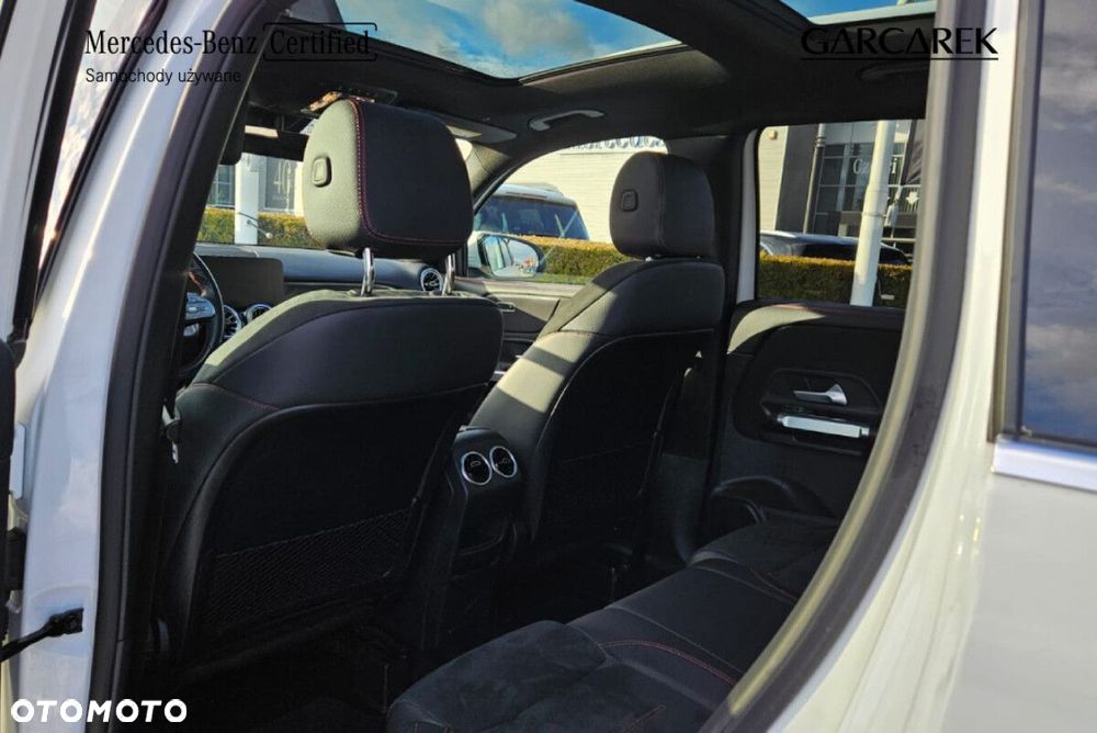 Mercedes-Benz GLB - 15