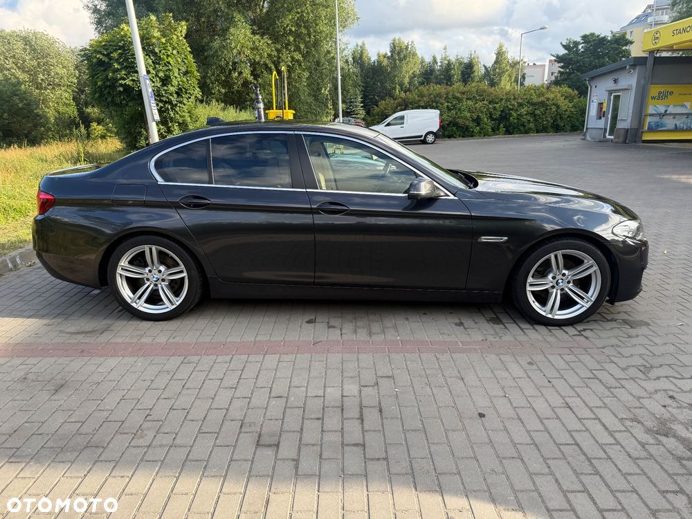 BMW Seria 5 520d xDrive - 5