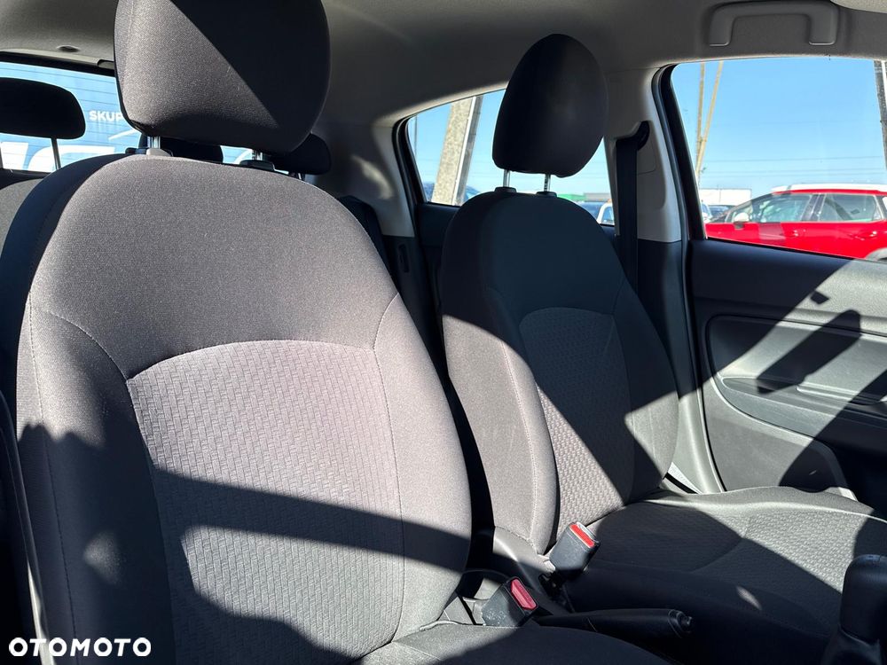 Mitsubishi Space Star 1.0 Entry - 19