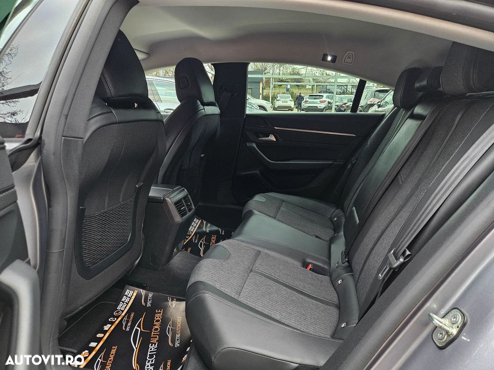 Peugeot 508 Plug-In Hybrid 225 e-EAT8 Allure Pack - 11