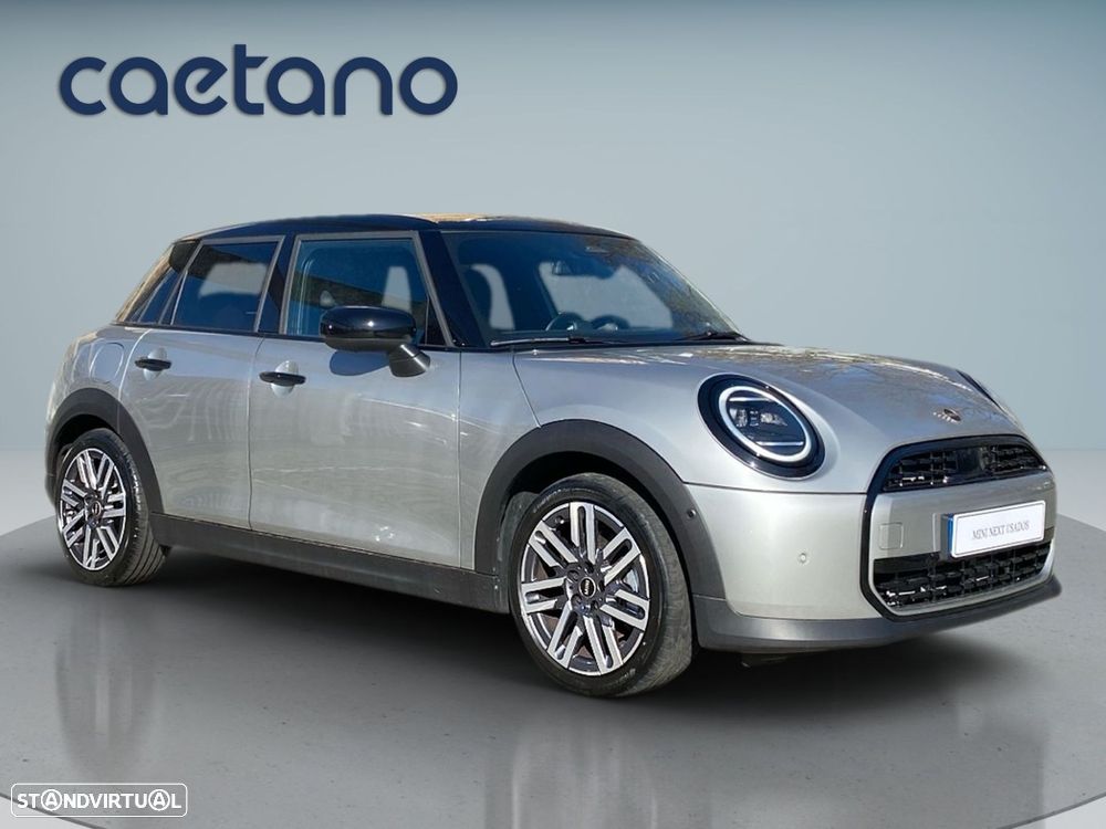 MINI 5 Portas Cooper Classic Auto - 21