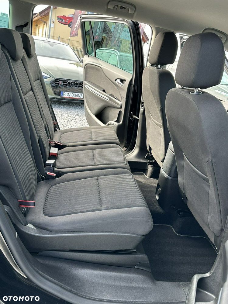 Opel Zafira - 9