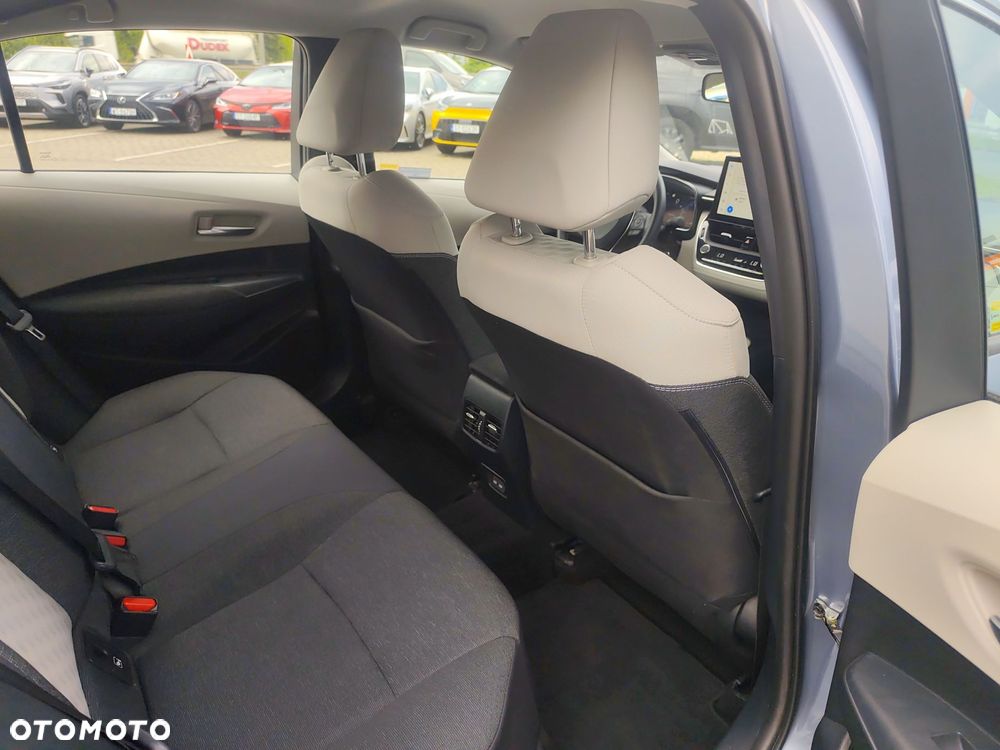 Toyota Corolla - 10