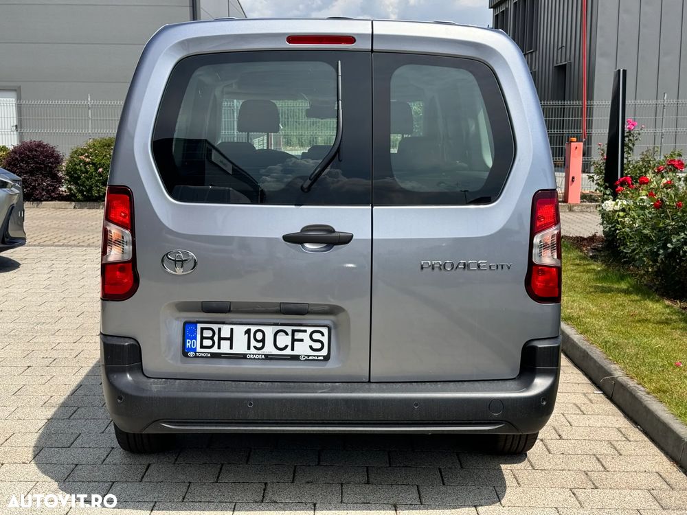 Toyota Proace 1.5 D-4D 102CP 6MT 4+1 L1 Comfort - 6