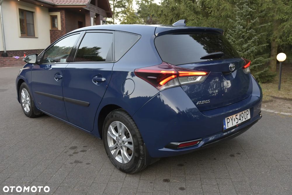 Toyota Auris 1.33 VVT-i Active - 4