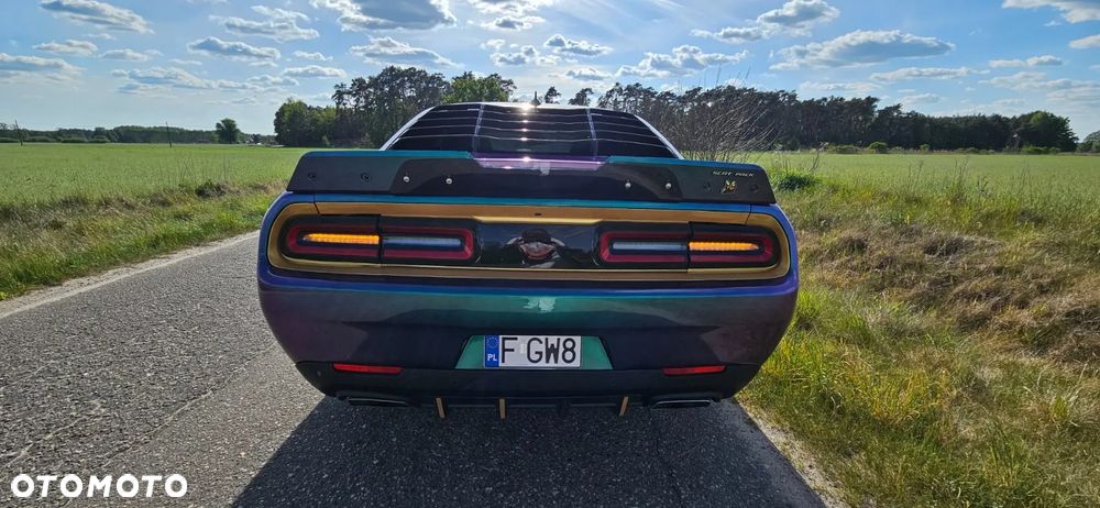 Dodge Challenger 6.4 Scat Pack - 14