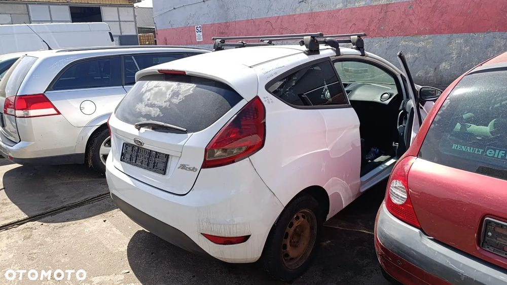 35455 ford fiesta mk7 1.4 tdci na części lakier H9 - 13