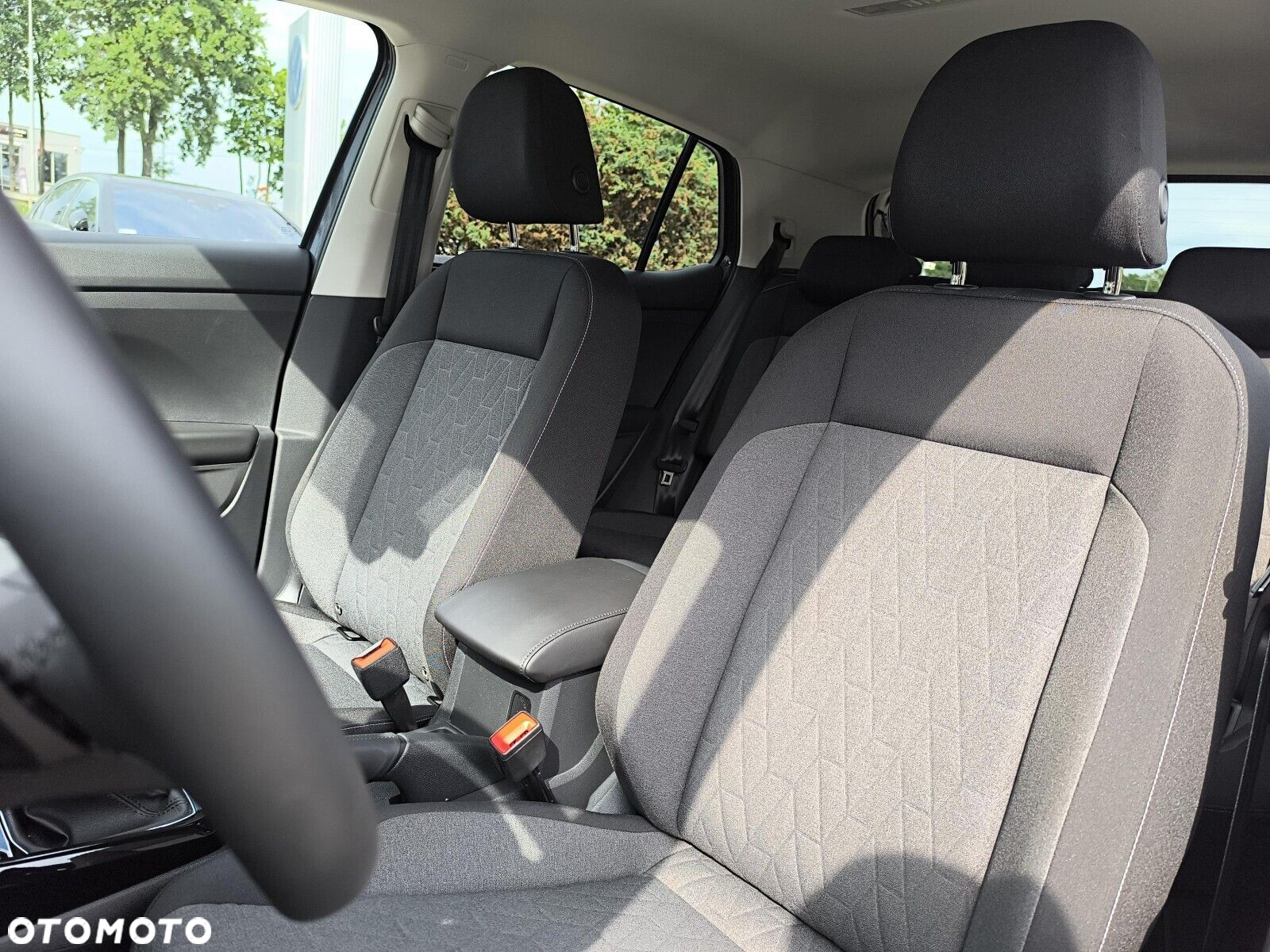 Volkswagen T-Cross - 11
