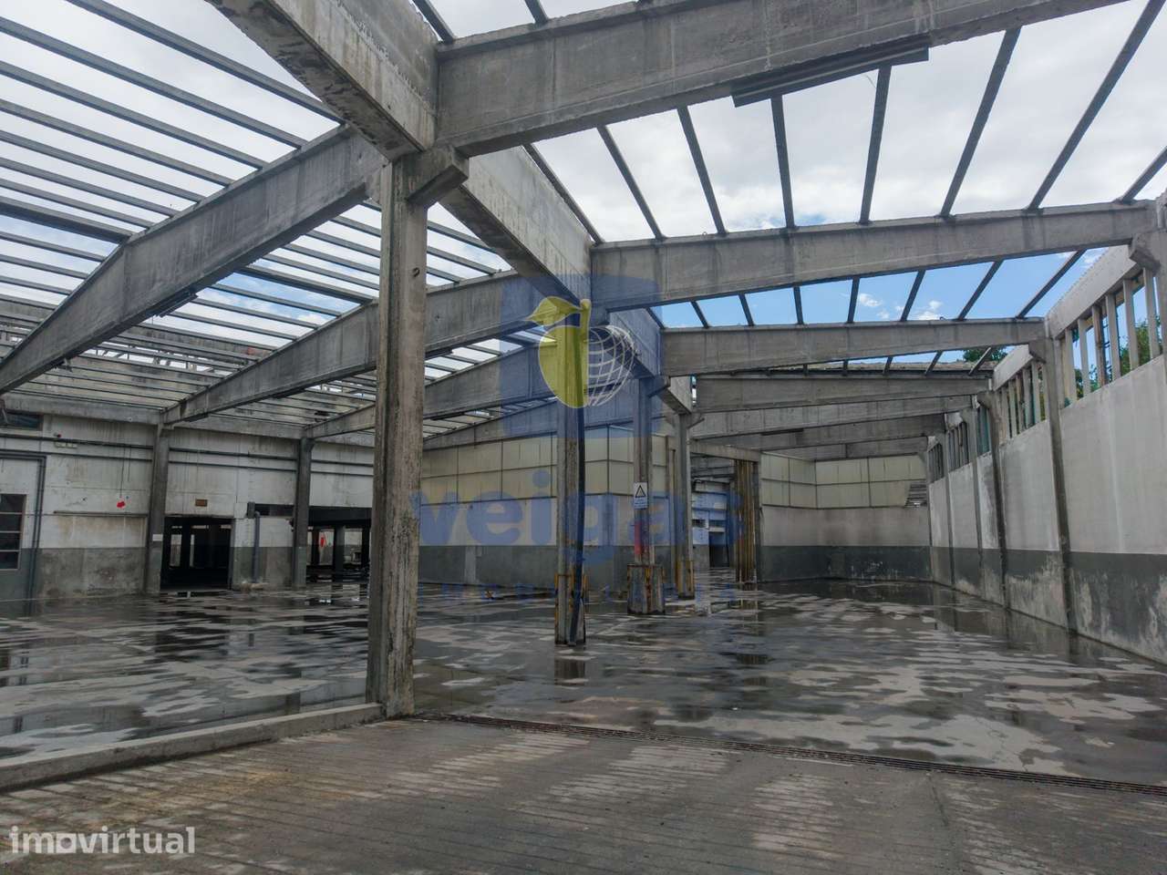 Complexo Industrial com 10.437 m² na Marinha Grande, com potencial de - Grande imagem: 2/13