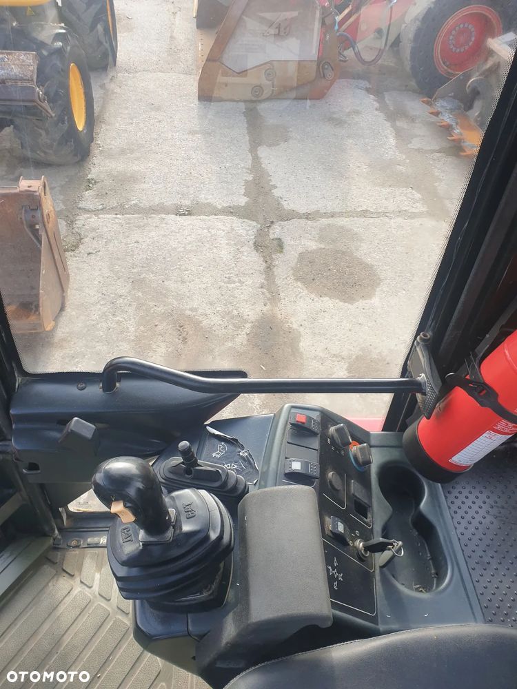 Caterpillar 908 - 12