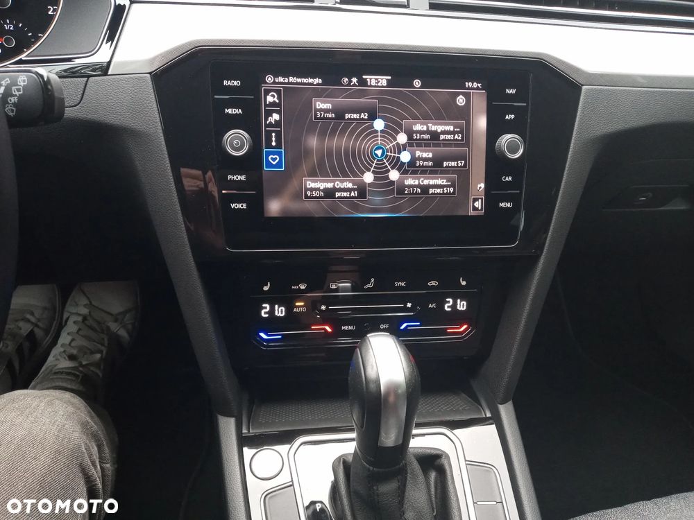Volkswagen Passat 2.0 TSI Business DSG - 19