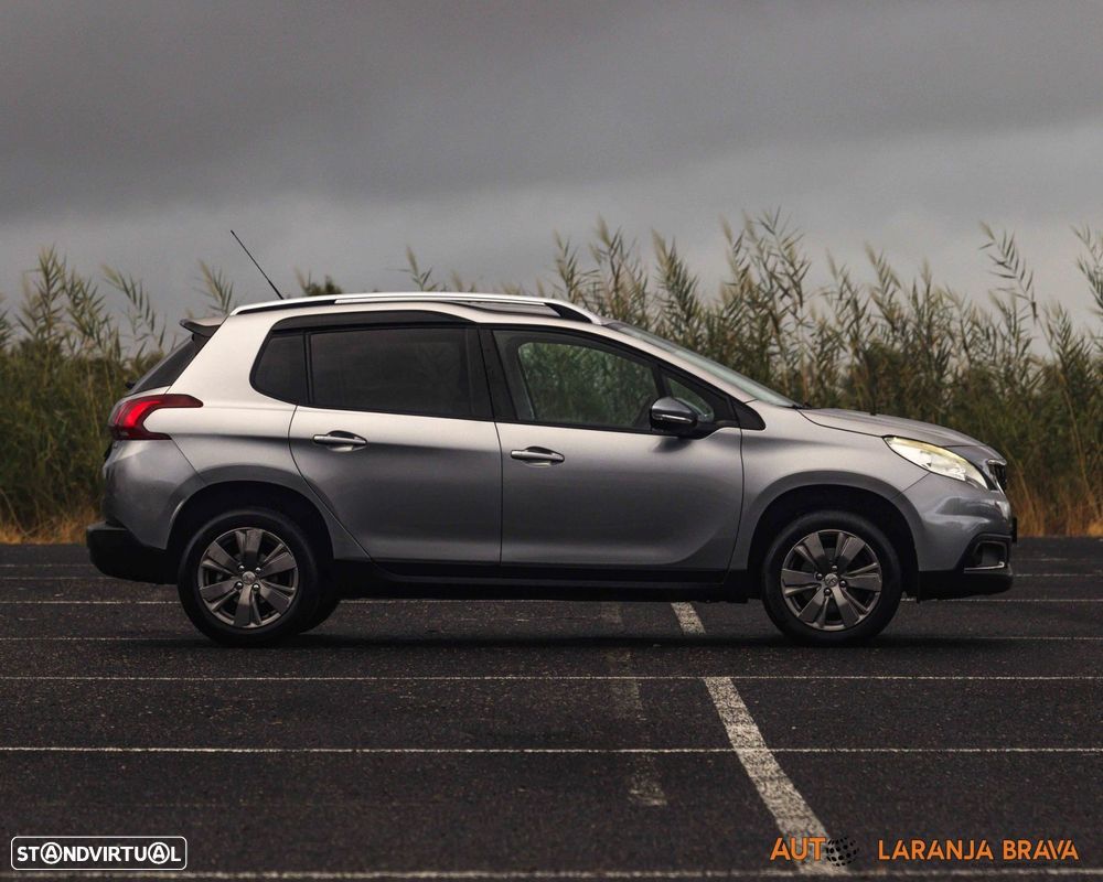 Peugeot 2008 1.2 PureTech Allure - 3