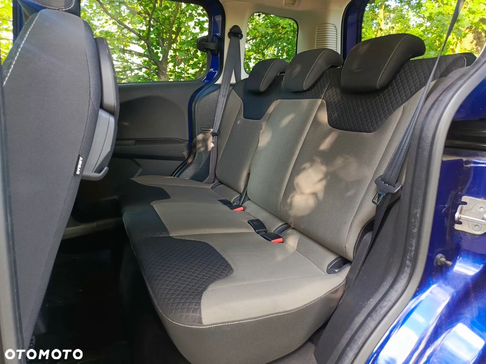 Ford Tourneo Courier 1.0 EcoBoost Titanium - 33