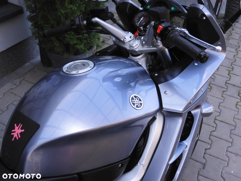 Yamaha FJR - 13