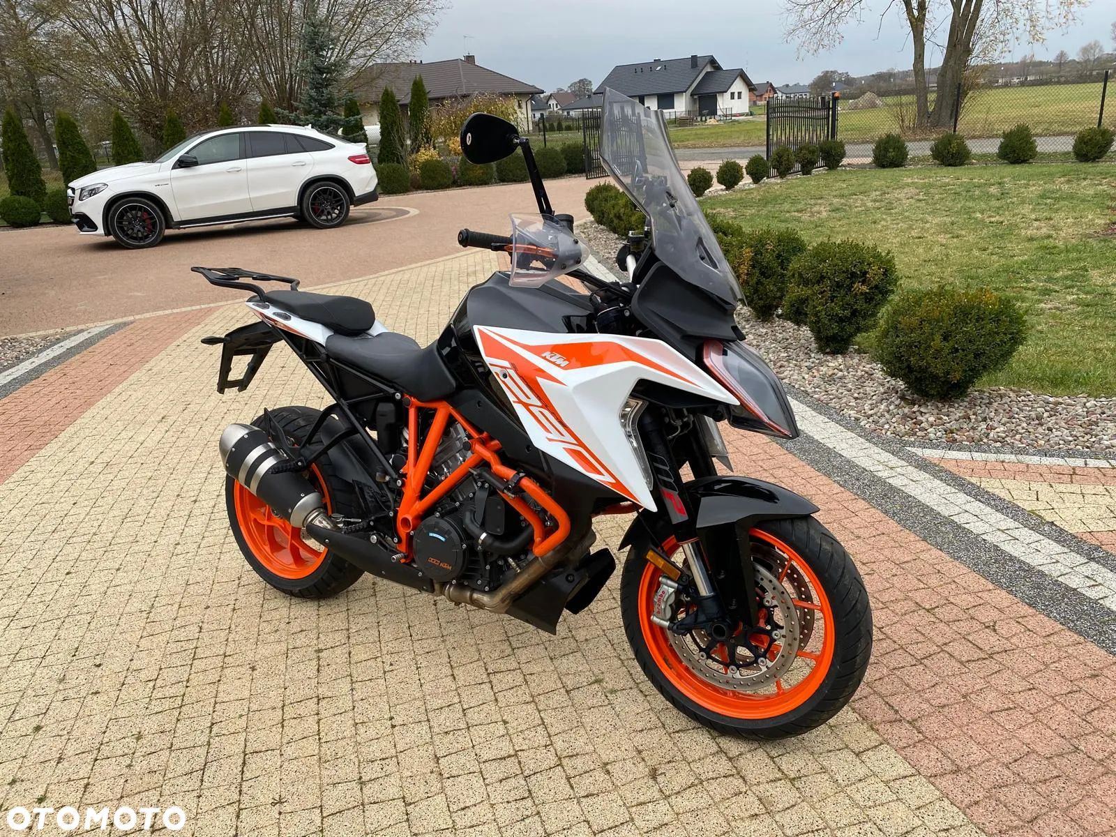 KTM Super Duke - 1
