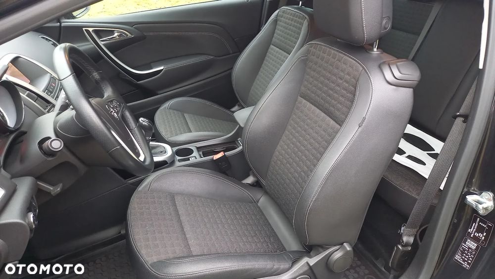 Opel Astra GTC 1.6 Turbo Edition - 13