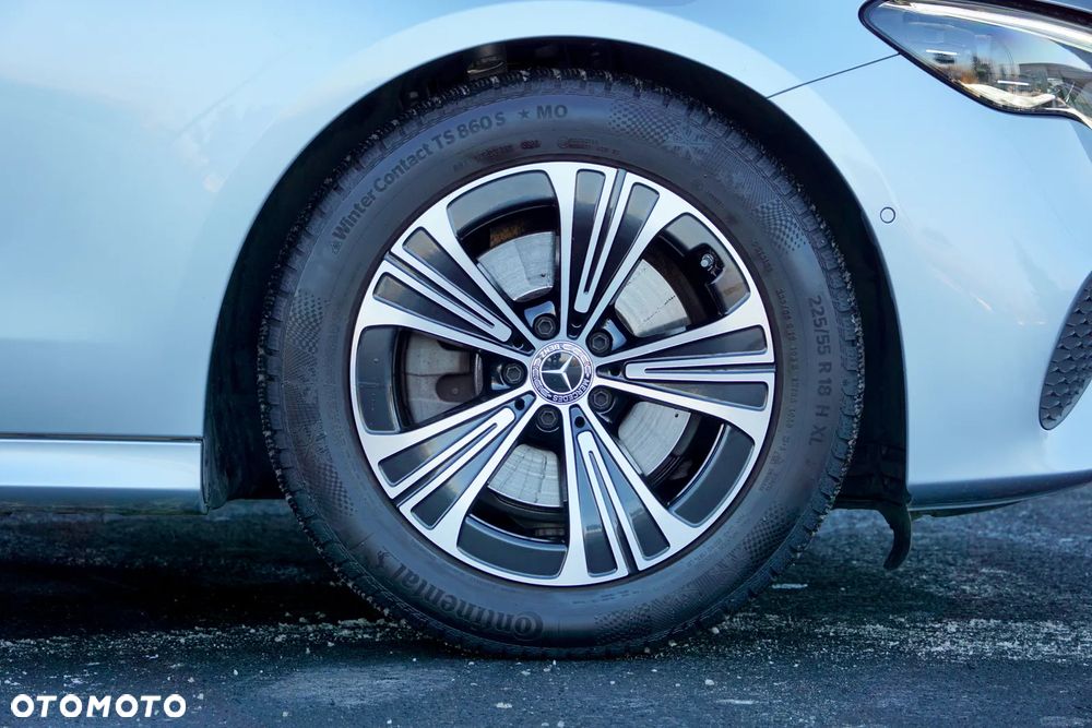 Mercedes-Benz Klasa E 200 4Matic 9G-TRONIC Edition AVANTGARDE - 17