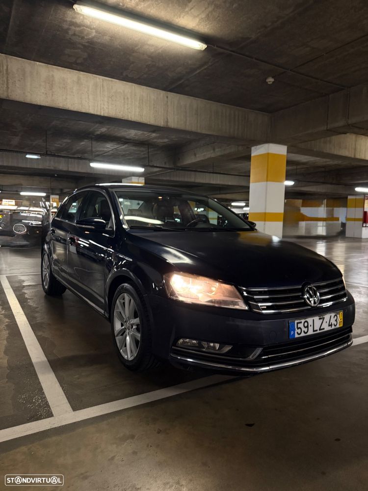 VW Passat 2.0 TDI Edition Confort. DSG - 11