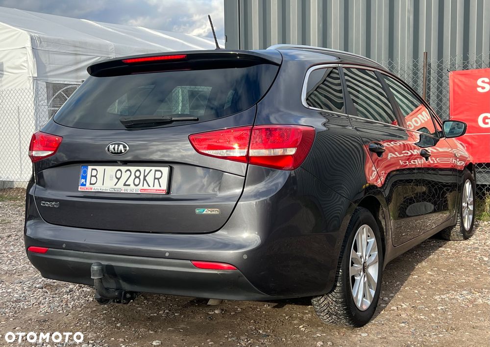Kia Ceed - 39