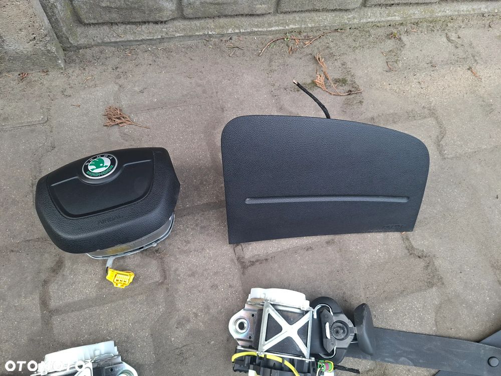 Skoda Fabia II lift roomster Poduszki powietrzne Pasy sensor - 2